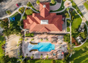16-Guest Lakefront Home w Pool-Cinema-Games